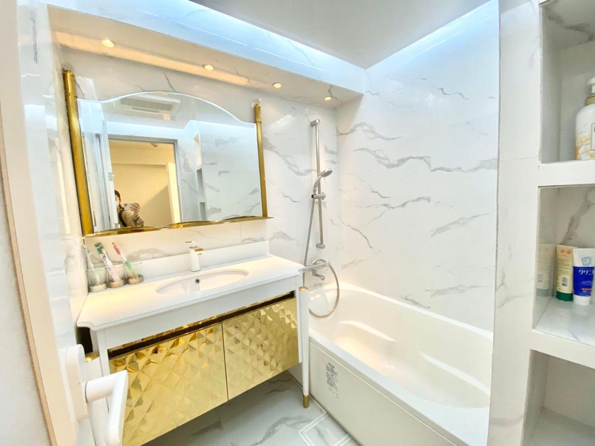 Reimi Mondo - Housity