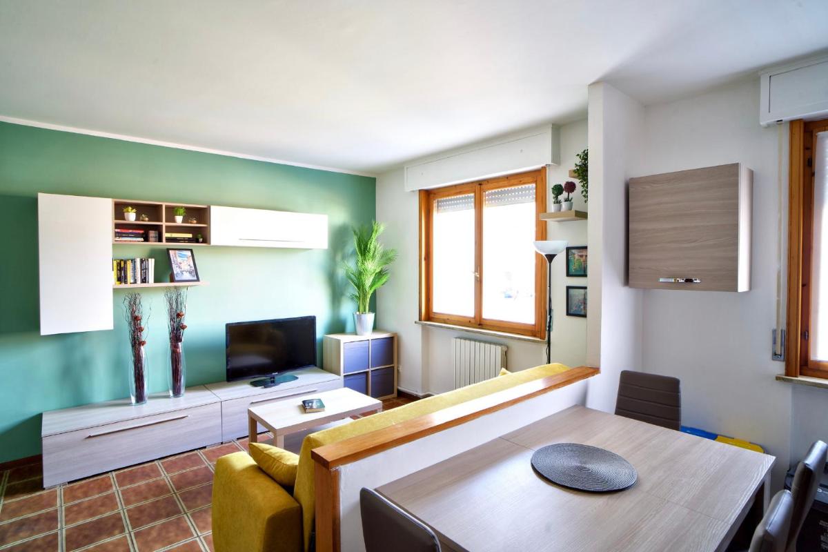 Suitetrails - Casa Zoe Apartment Free parking,self check in & free wi fi