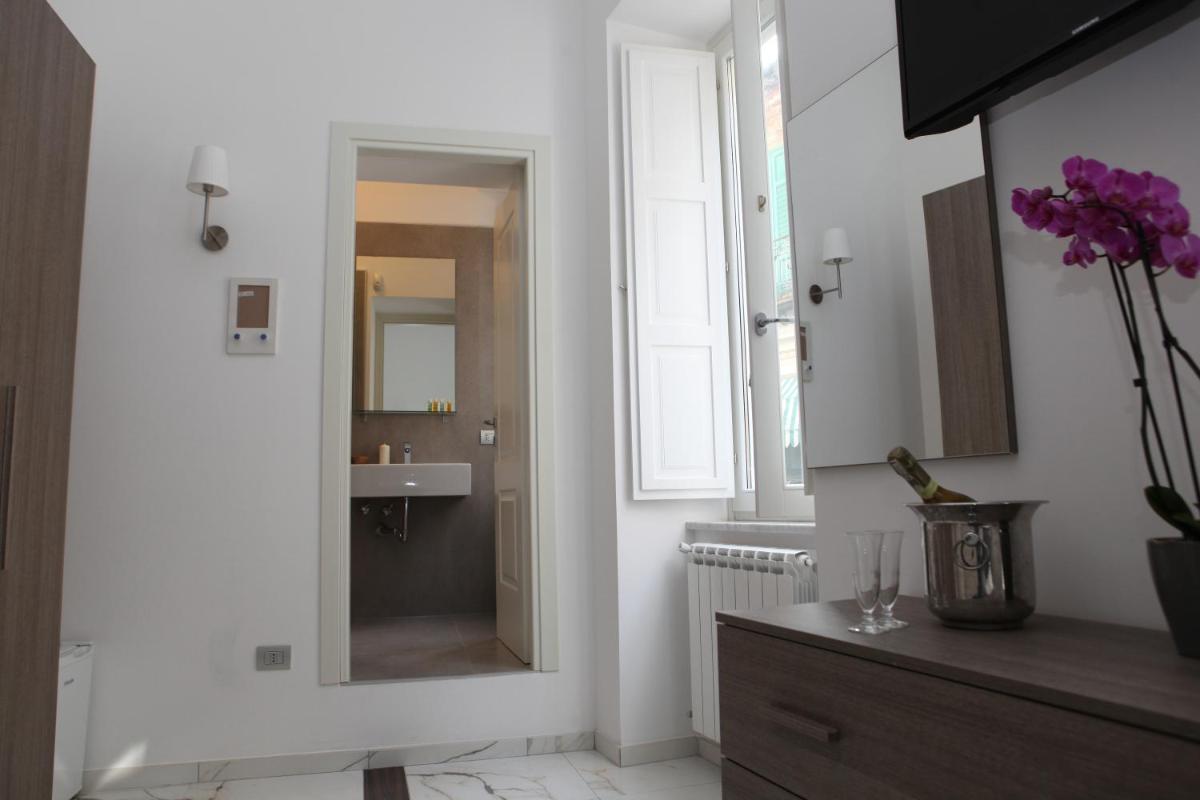 900 Bed and Breakfast - Housity
