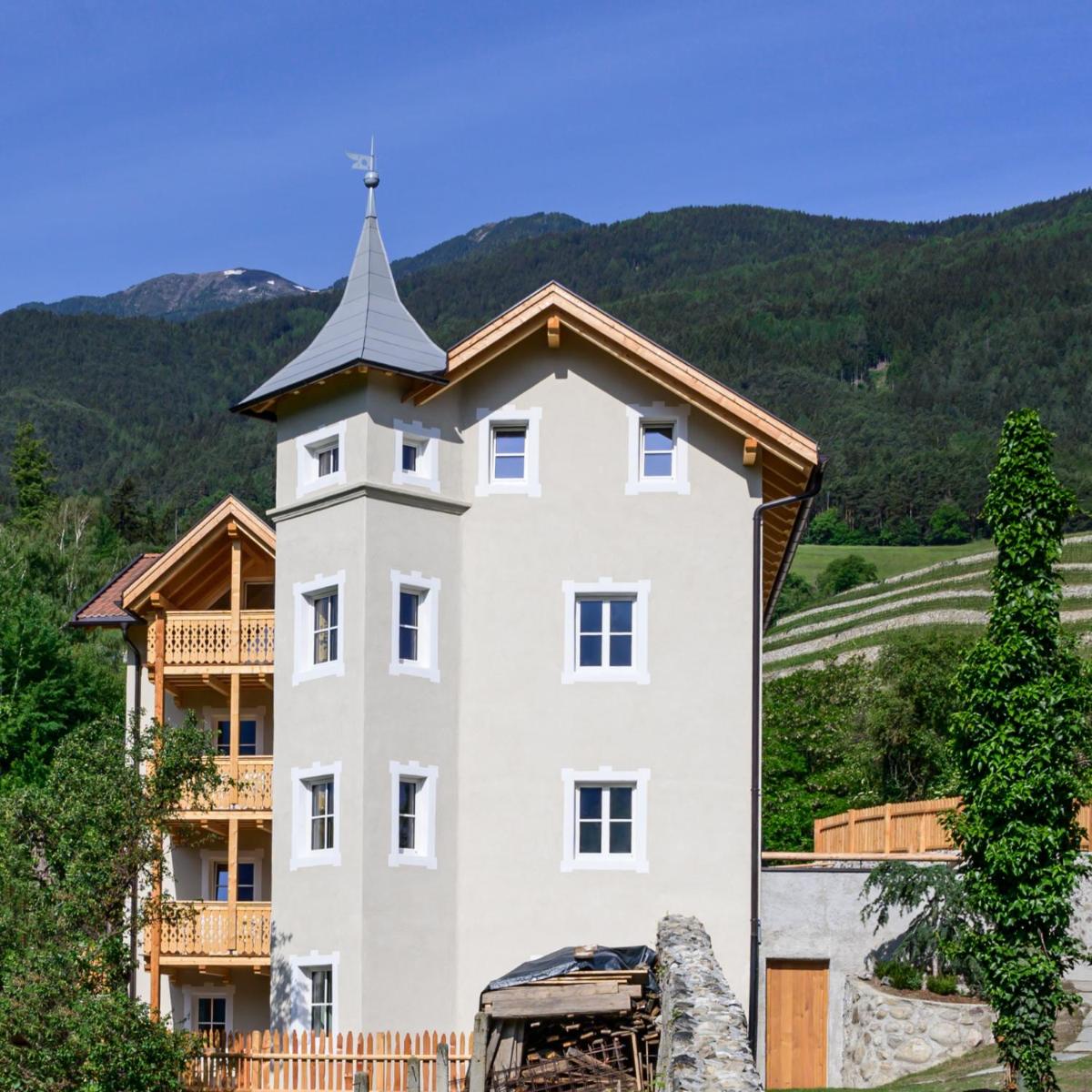 Castell Matscher - Housity