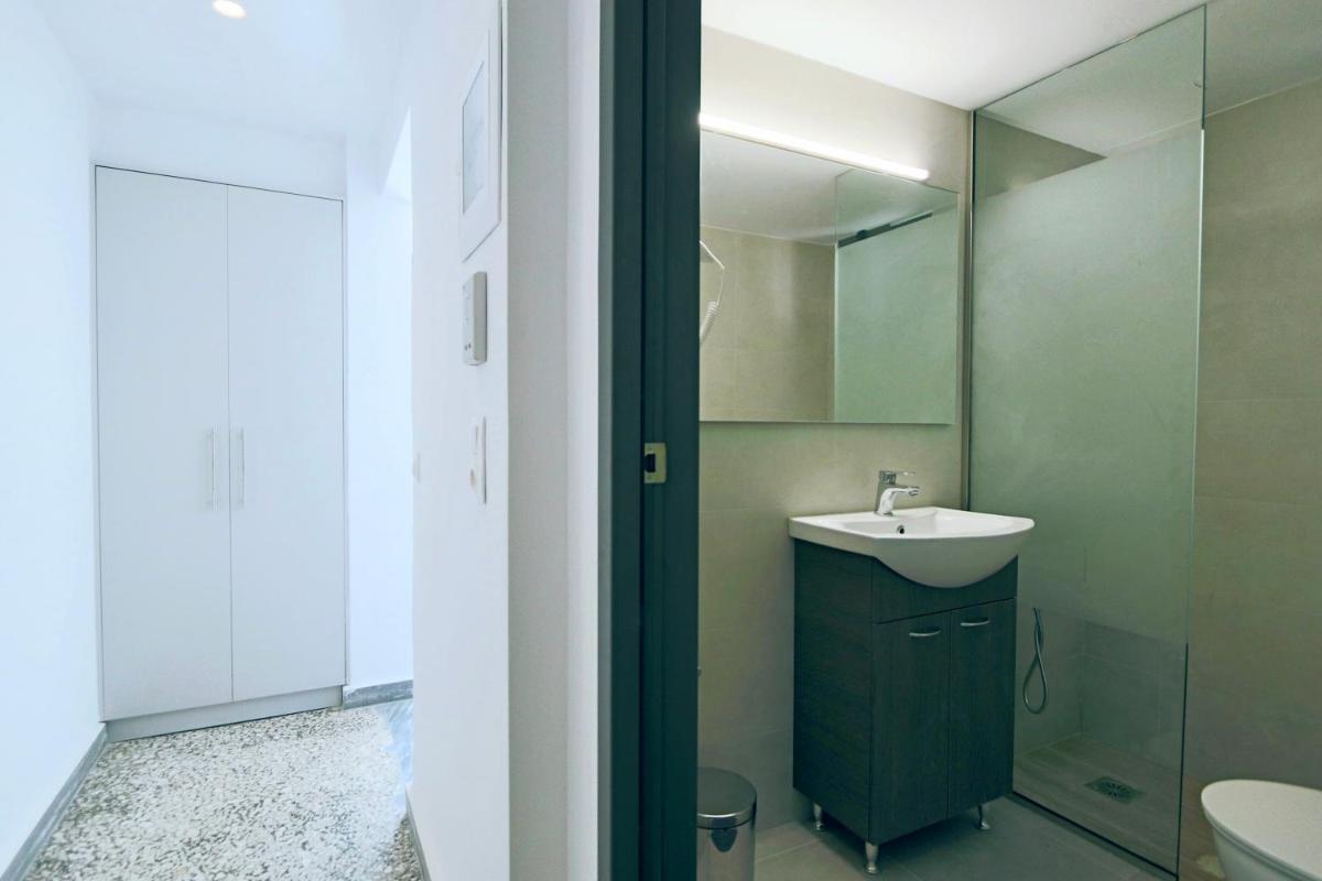 Downtown Studio Superb Location - Housity