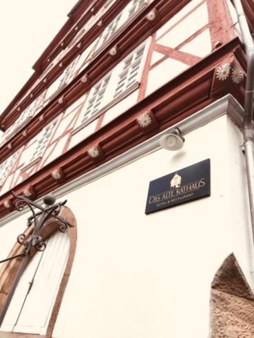 Altes Rathaus Hotel-Restaurant-Café - Housity