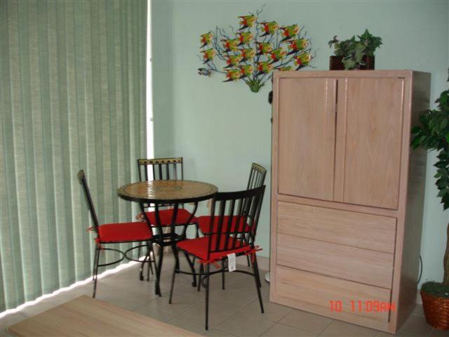 Daytona Beach - Condo Ocean Front View - Housity