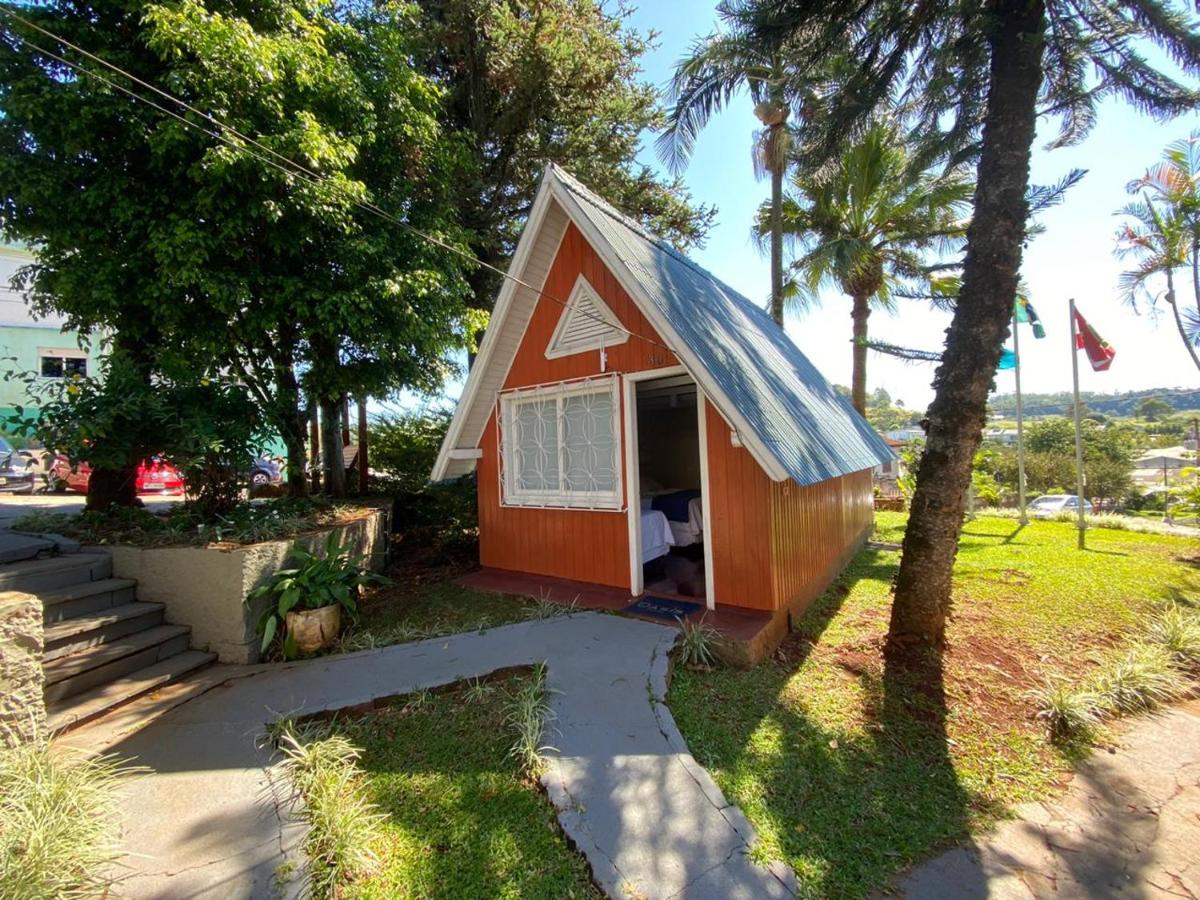 Oasis Hotel - Housity