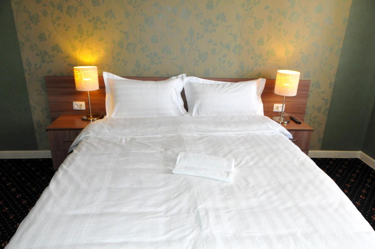 Gokai Hotel - Housity