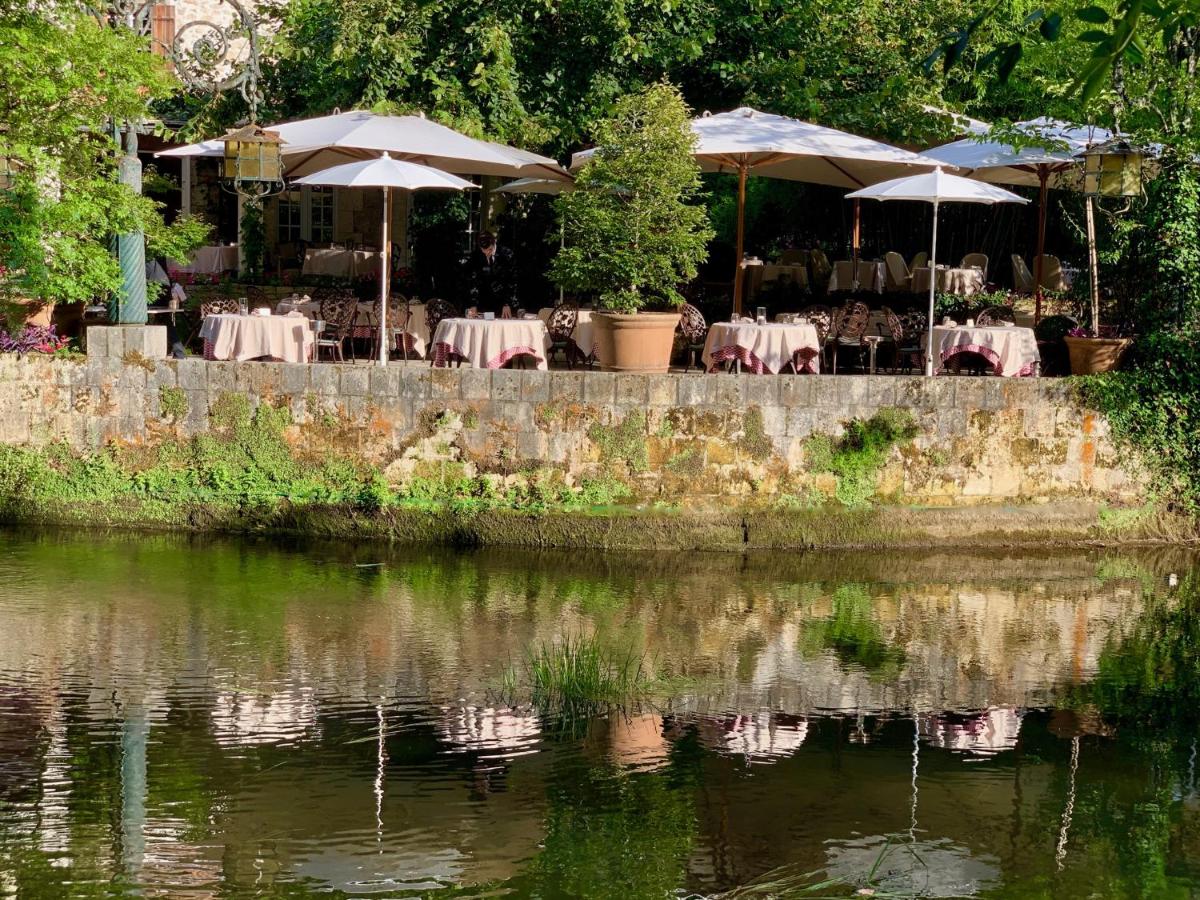 Vue sur la rivière ou le fleuve situé(e) à proximité de l'hôtel