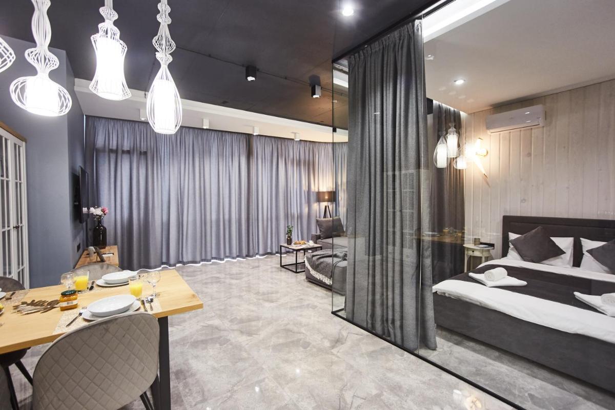 Gagarin Plaza Luxury Sea View Apartments - Housity