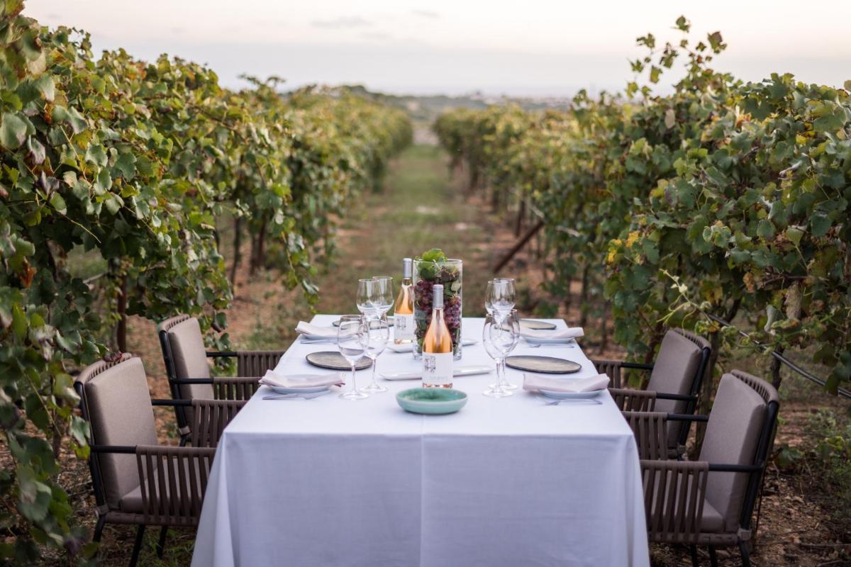 Bebidas en Torralbenc, a Small Luxury Hotel of the World