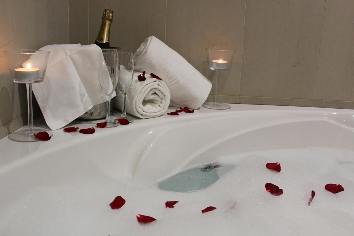 Hotel Viadero - Housity