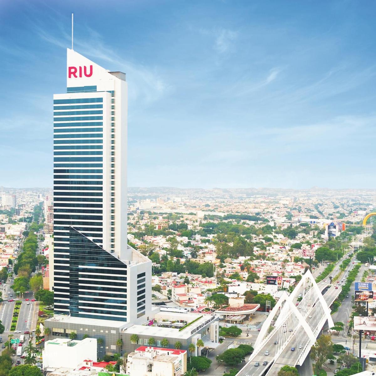 Riu Plaza Guadalajara - Housity