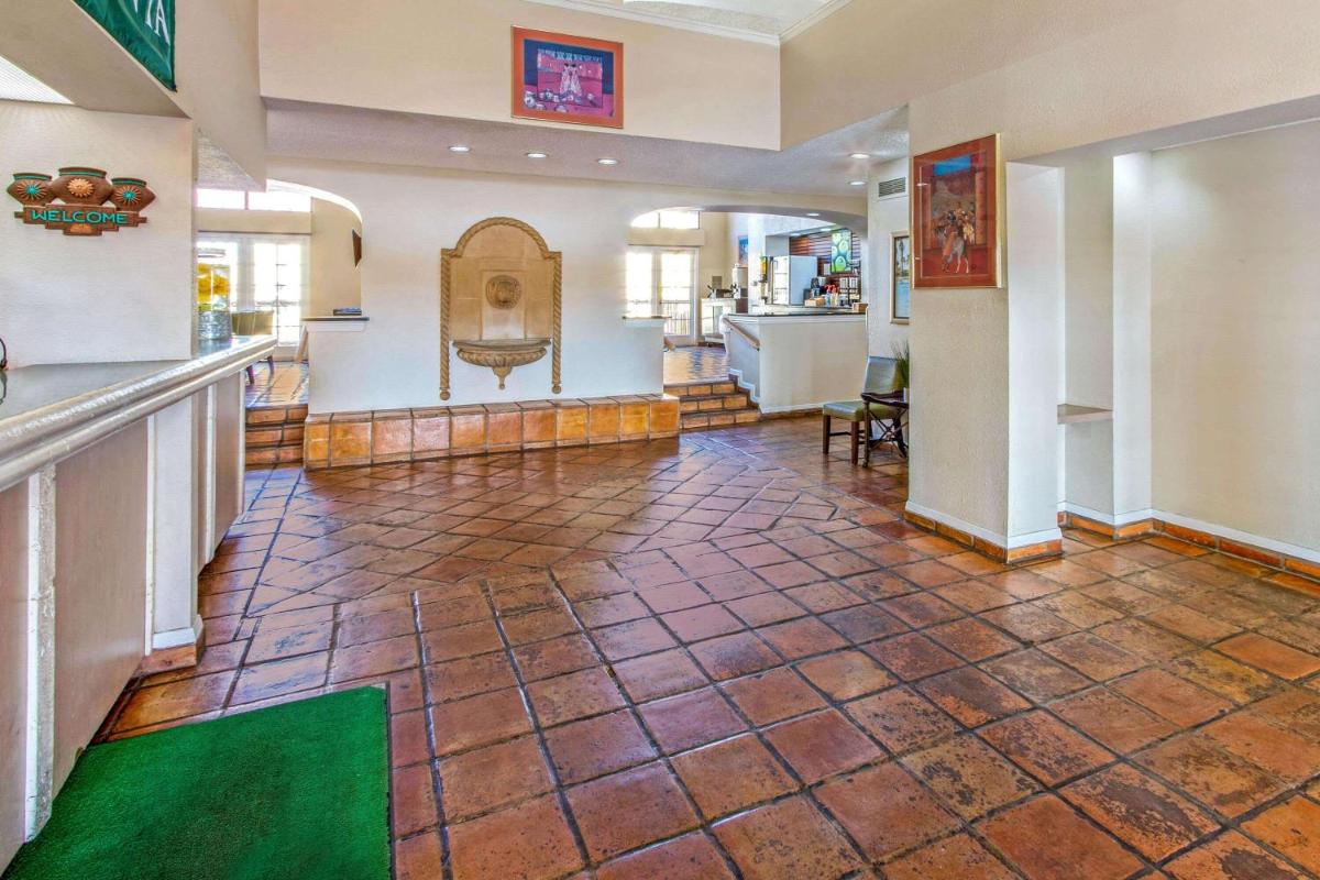 La Quinta Inn by Wyndham Las Cruces Mesilla Valley - Housity