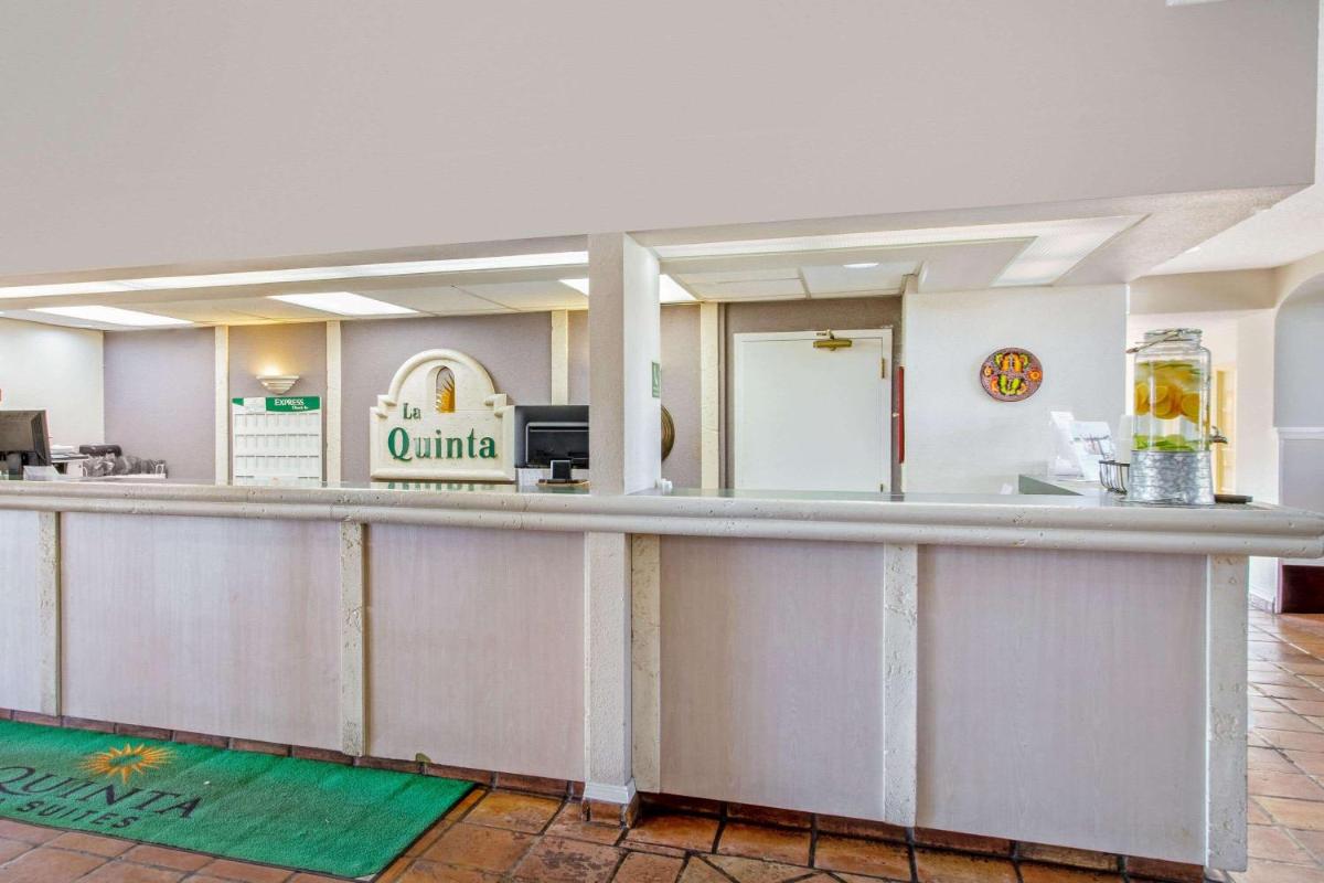 La Quinta Inn by Wyndham Las Cruces Mesilla Valley - Housity