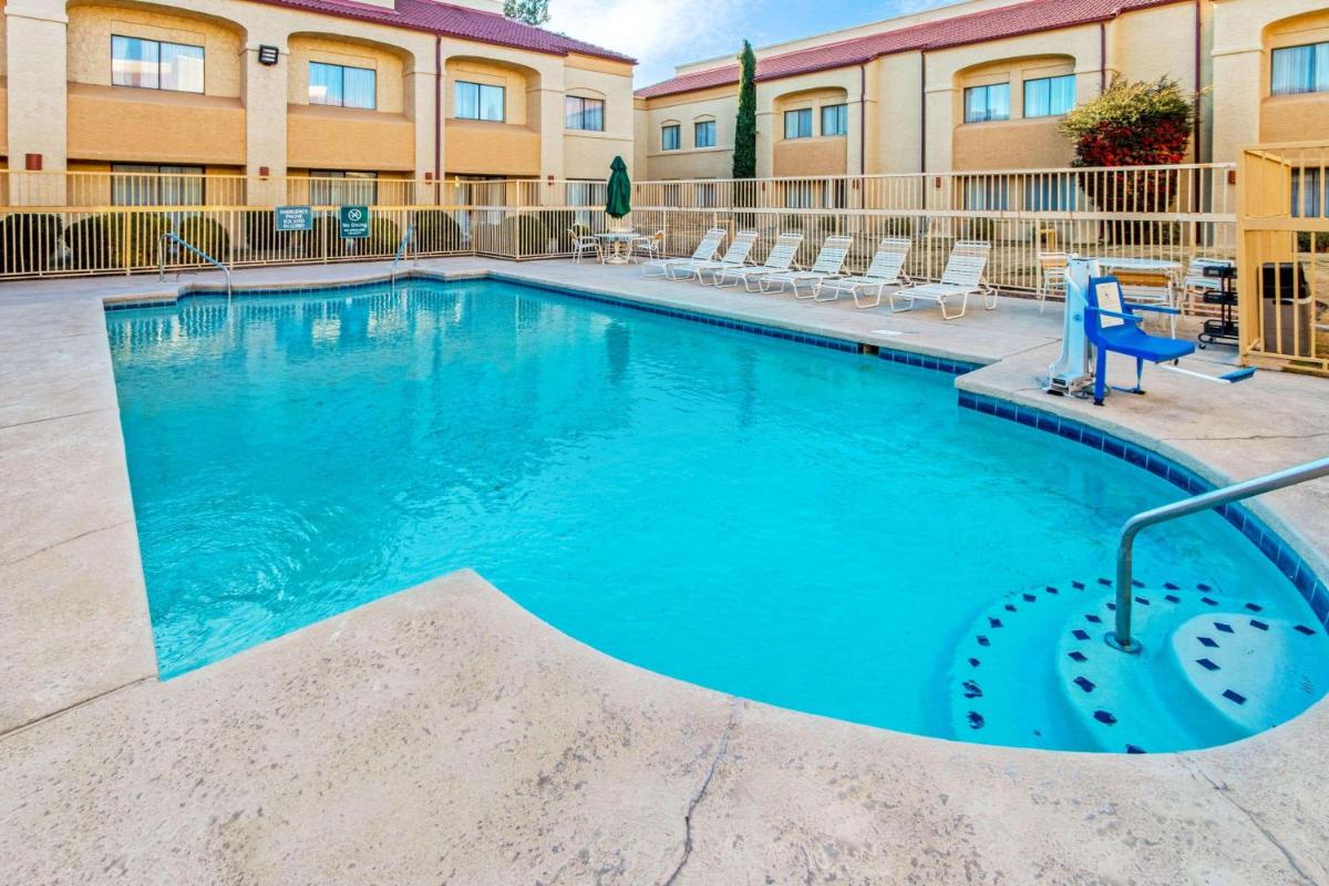 La Quinta Inn by Wyndham Las Cruces Mesilla Valley - Housity