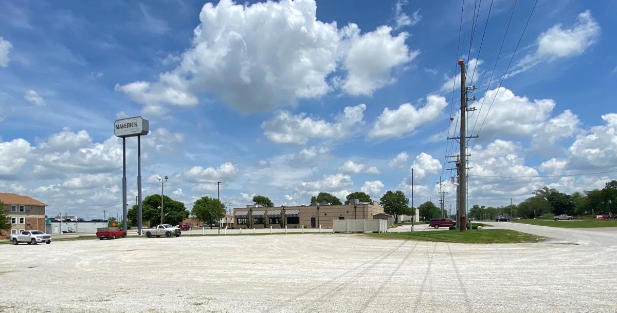 Baymont by Wyndham Litchfield - Housity