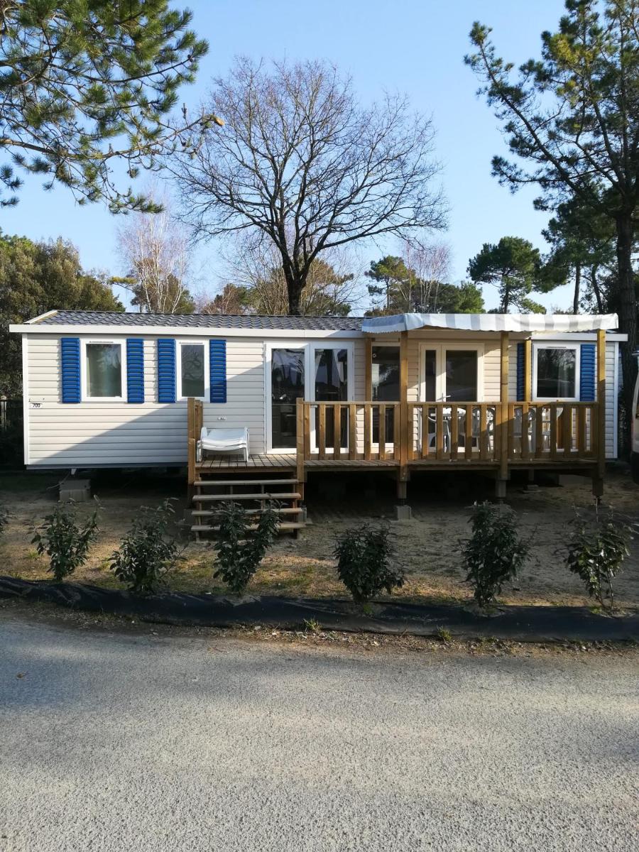 Propriete de 3 chambres avec piscine partagee terrasse amenagee et wifi a Saint Jean de Monts a 2 km de la plage - Housity