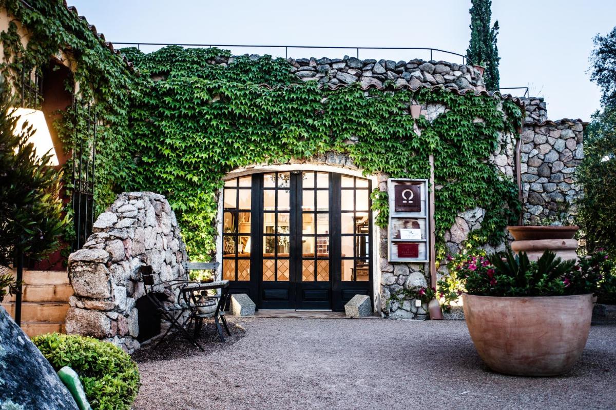 Jardin de l'établissement Le Roc E Fiori Hotel - Teritoria