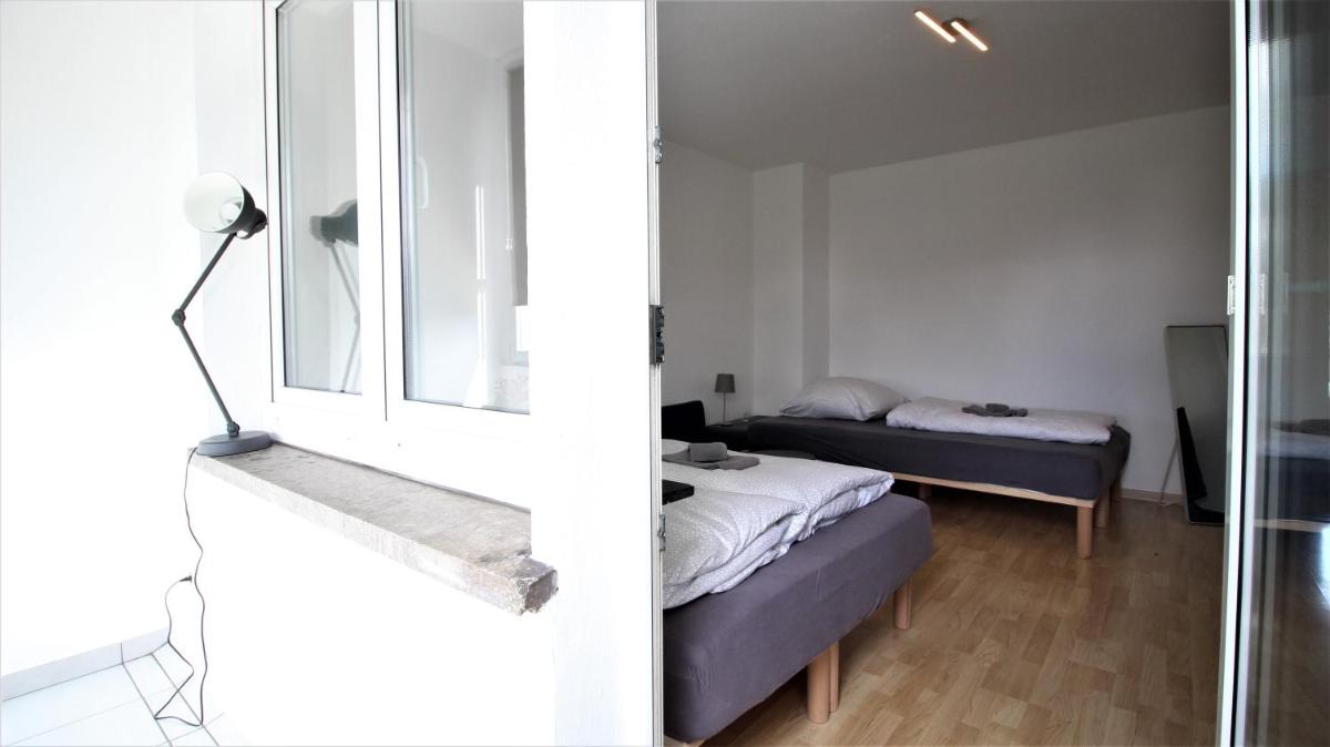 Private Room-Vineyards and City - Housity