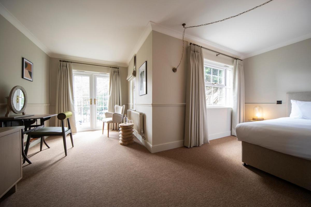 Cottage In The Wood - Housity