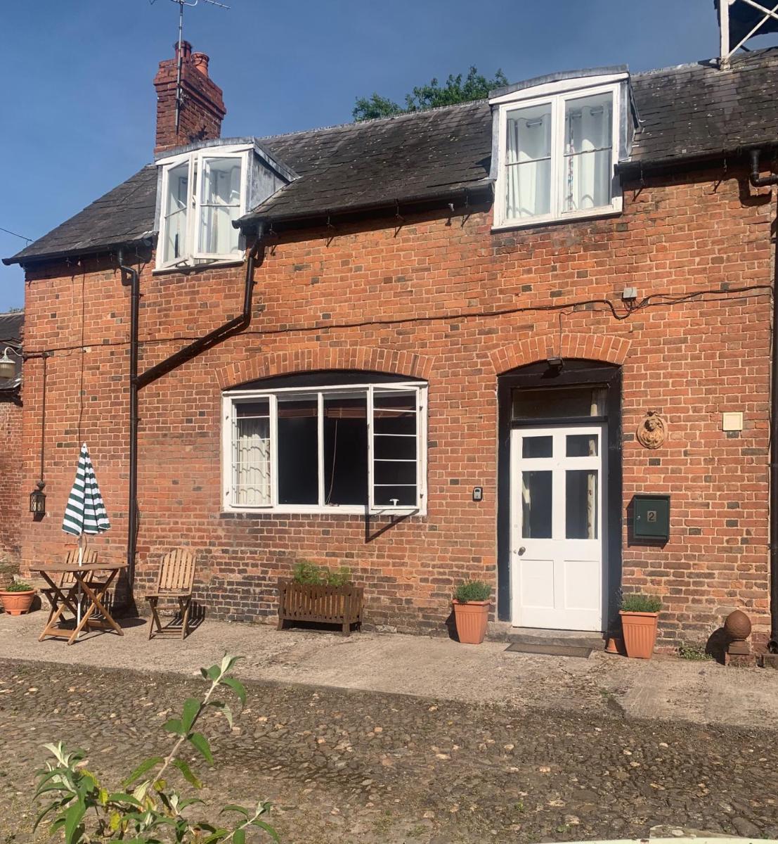Lavender Cottage - Housity