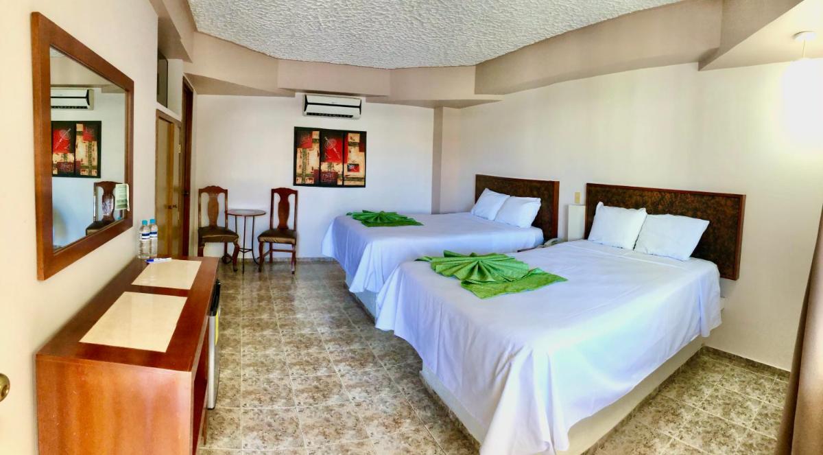 Hotel del Camino Real - Housity