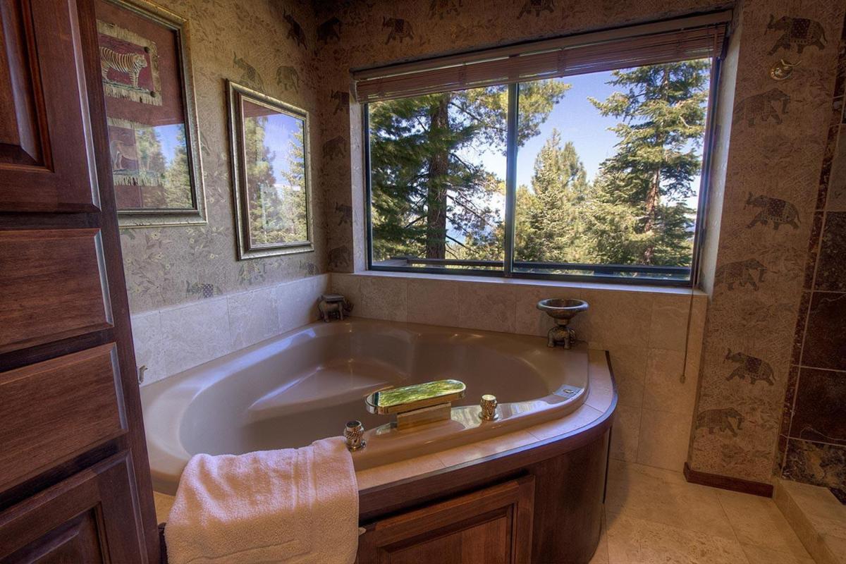 Heavenly Tree House by Lake Tahoe Accommodations - Housity