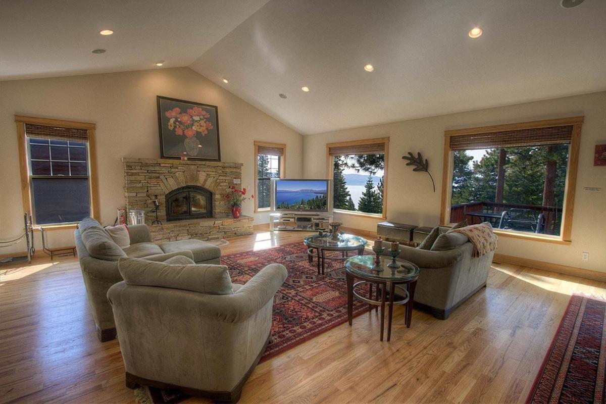 Timber View Lodge by Lake Tahoe Accommodations - Housity