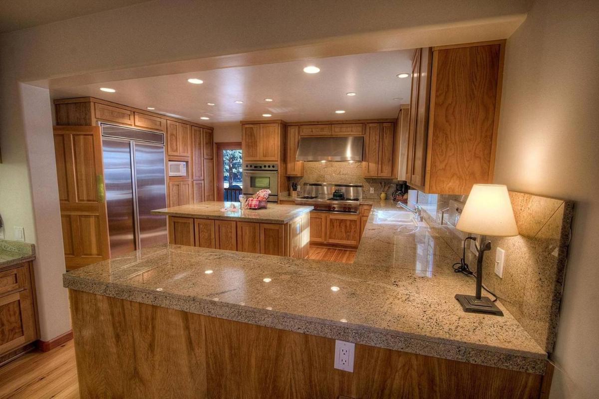 Silver Rock Lodge by Lake Tahoe Accommodations - Housity