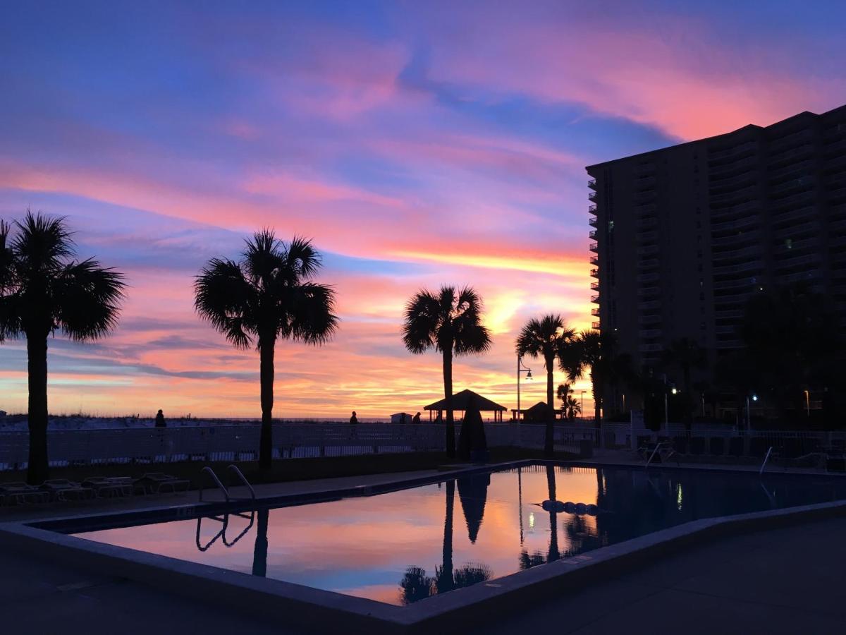 Getaways at Destin Holiday Beach Resort - Housity