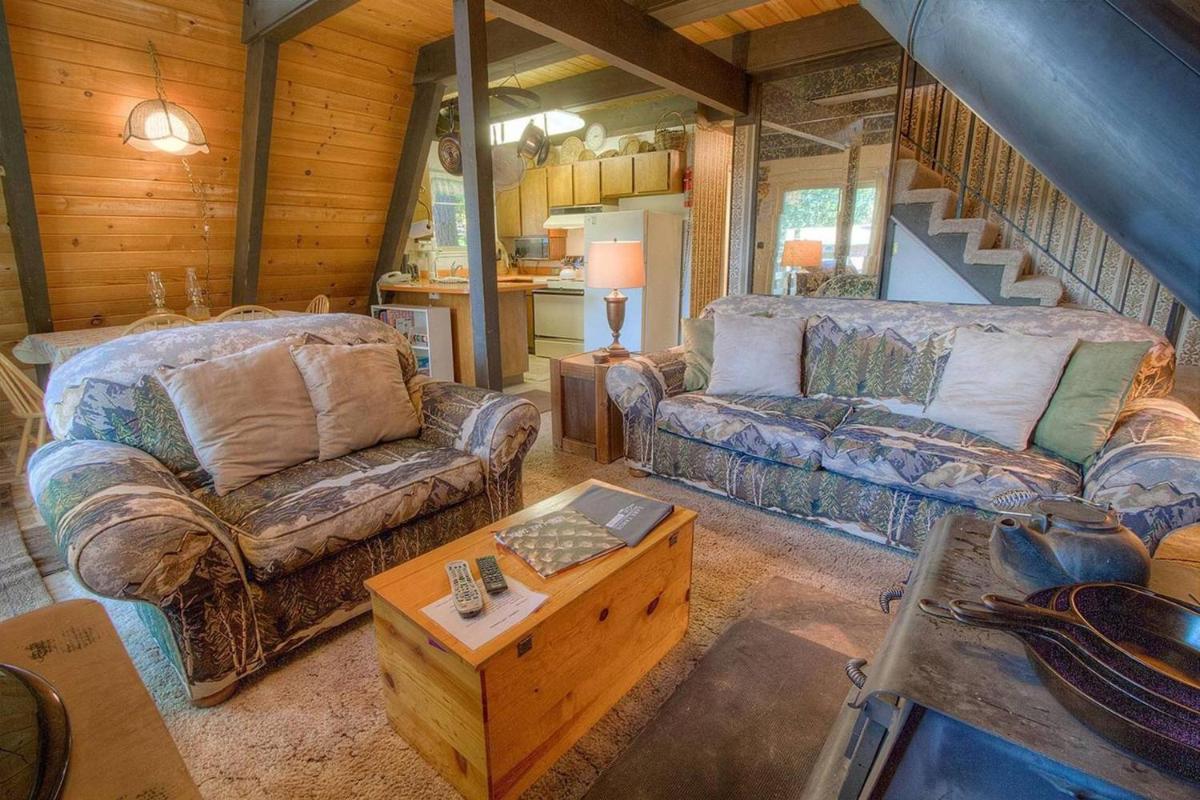 Lodgepole Chalet by Lake Tahoe Accommodations - Housity