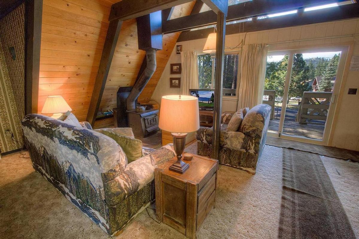 Lodgepole Chalet by Lake Tahoe Accommodations - Housity