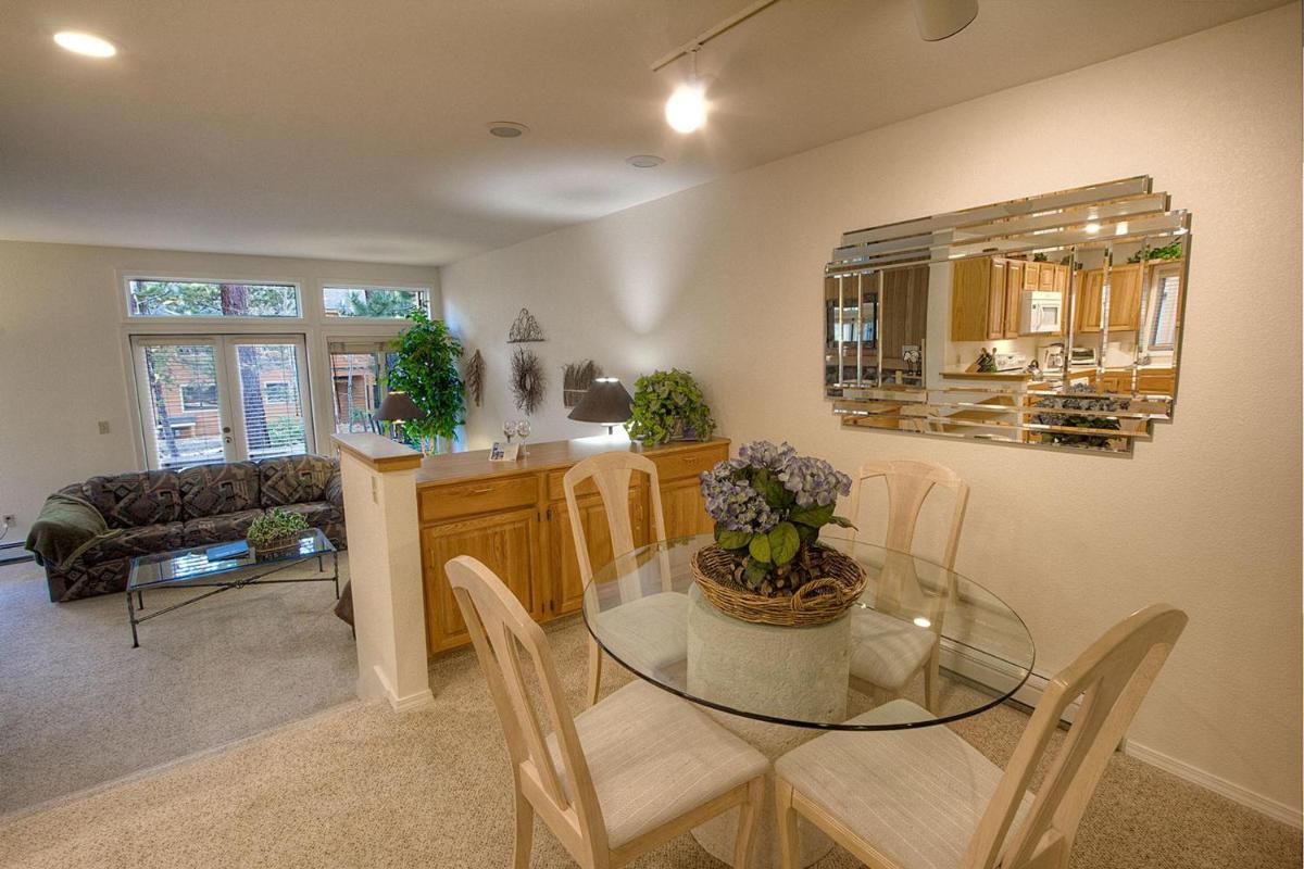 Delighful McCloud by Lake Tahoe Accommodations - Housity
