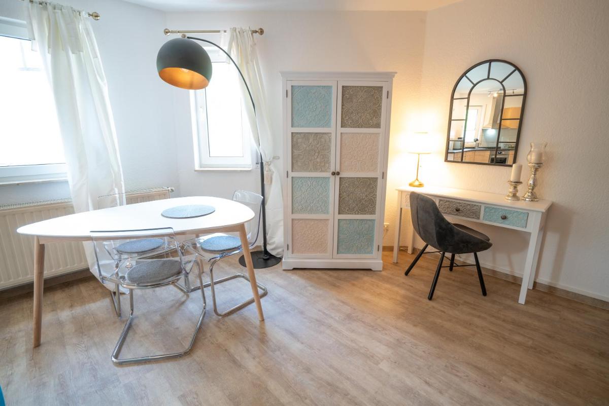 Frühling-Studio - Housity