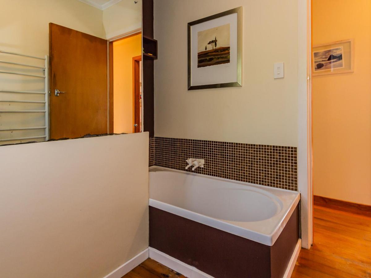 Snowcano Cottage - Rangataua Holiday Home - Housity