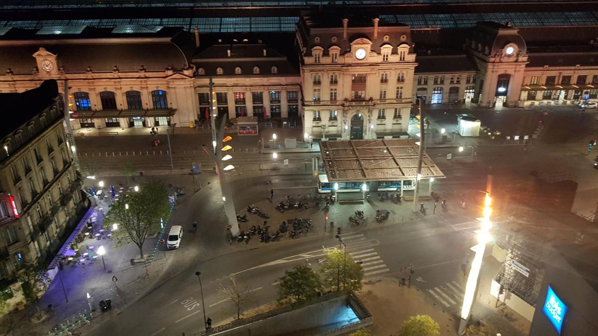 Chambre chez l'habitant face à la gare de Bordeaux - Housity