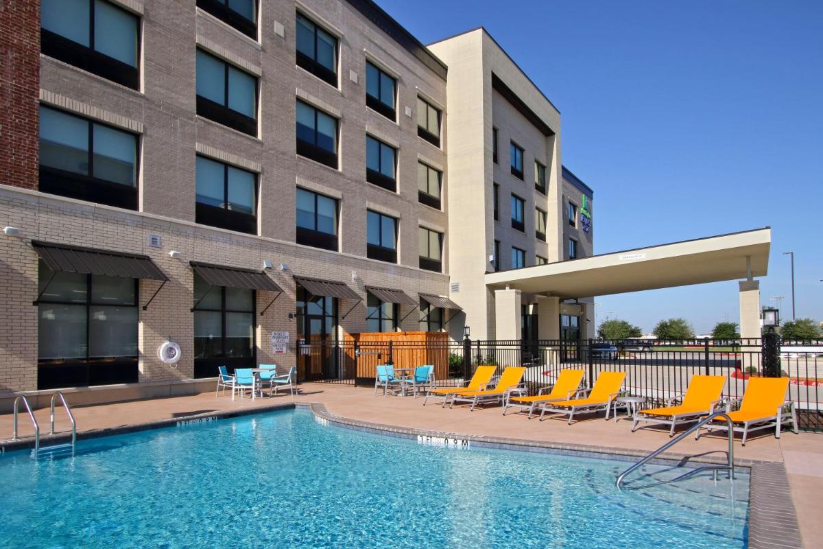 Holiday Inn Express & Suites Dallas Frisco NW Toyota Stdm, an IHG Hotel - Housity