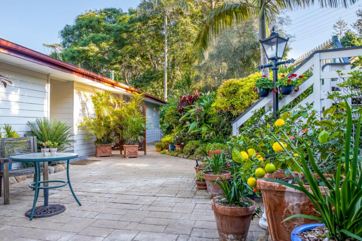 Avocado Sunset Bed & Breakfast - Housity