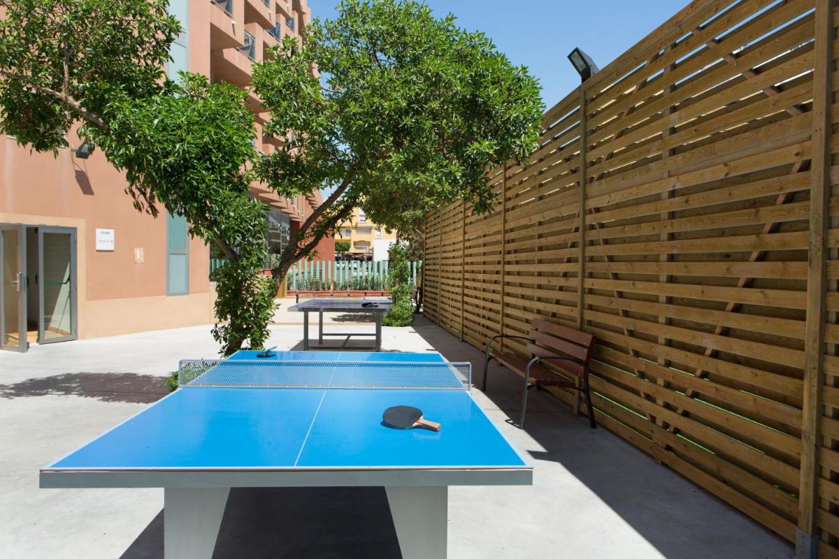 Instalaciones para jugar al ping pong en Protur Roquetas Hotel & Spa o alrededores