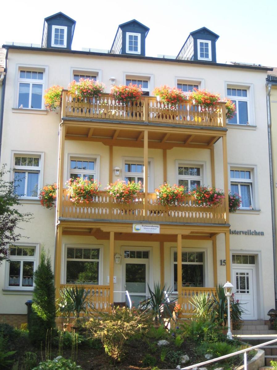 Suitetrails - Ferienwohnung Elsterveilchen 100 m bis zur Soletherme und Theater
