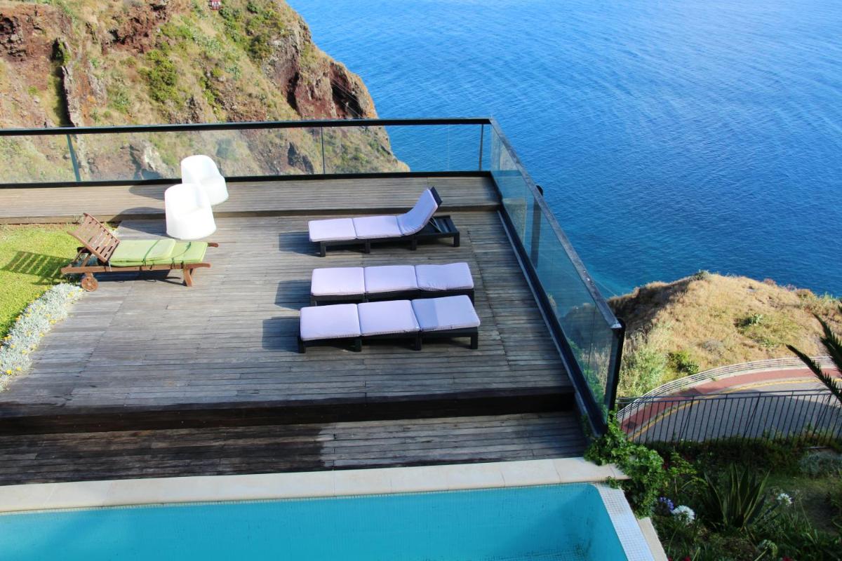 Spacious house with sea view in Caniço + private pool - Housity