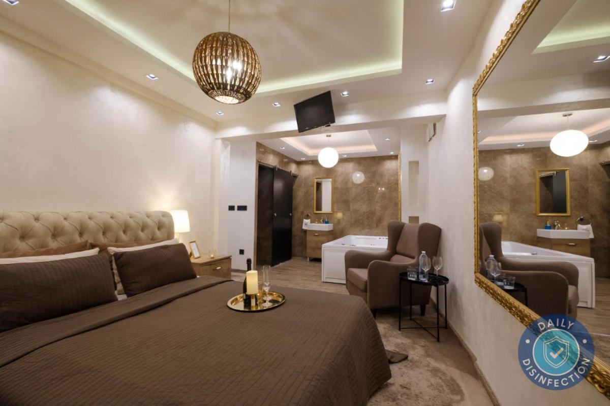 Central Business Apartments Jacuzzi - Housity