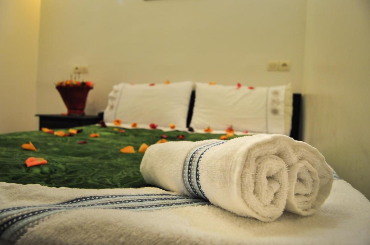 Riad Jibril - Housity