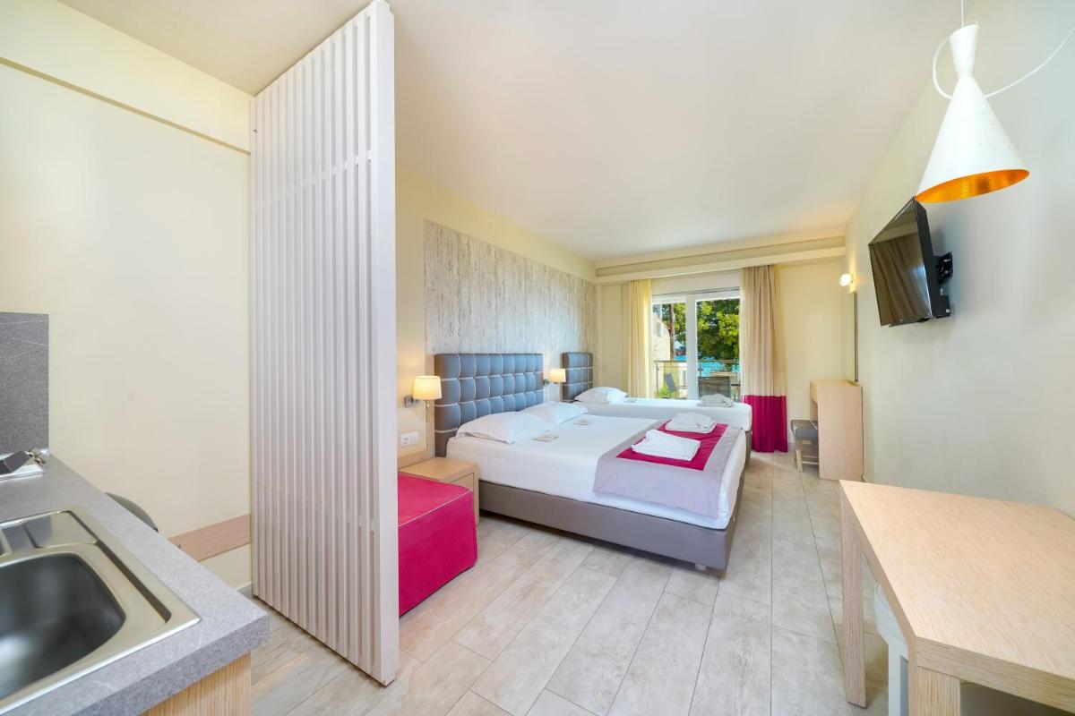 Iliorama Luxury Apartments - Housity