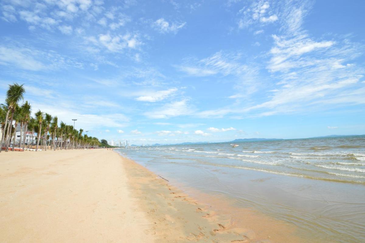 Scandia Beach Hotel - Housity