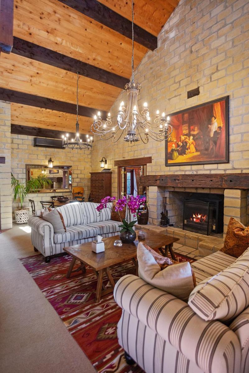 Villa Casa Maria Luxury Farmhouse - Housity