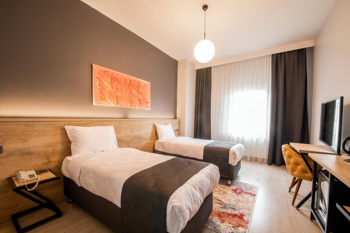 Adresin Hotel - Housity
