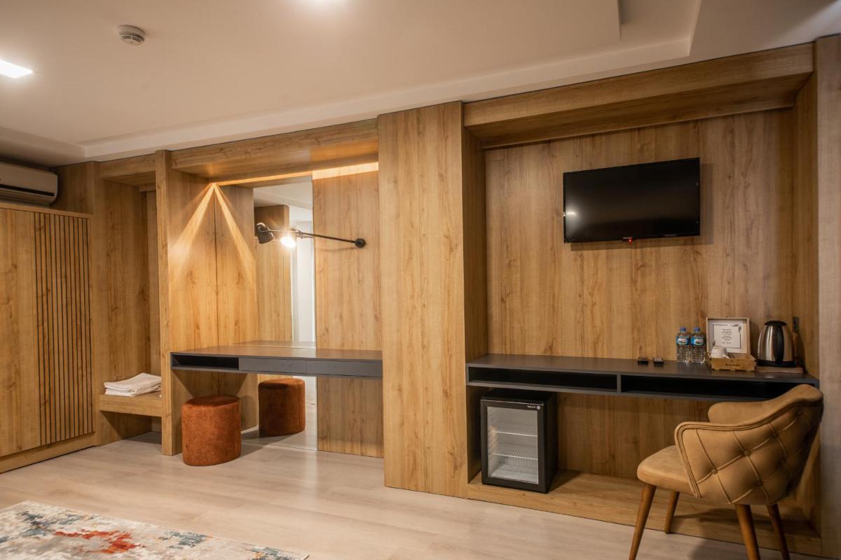 Adresin Hotel - Housity