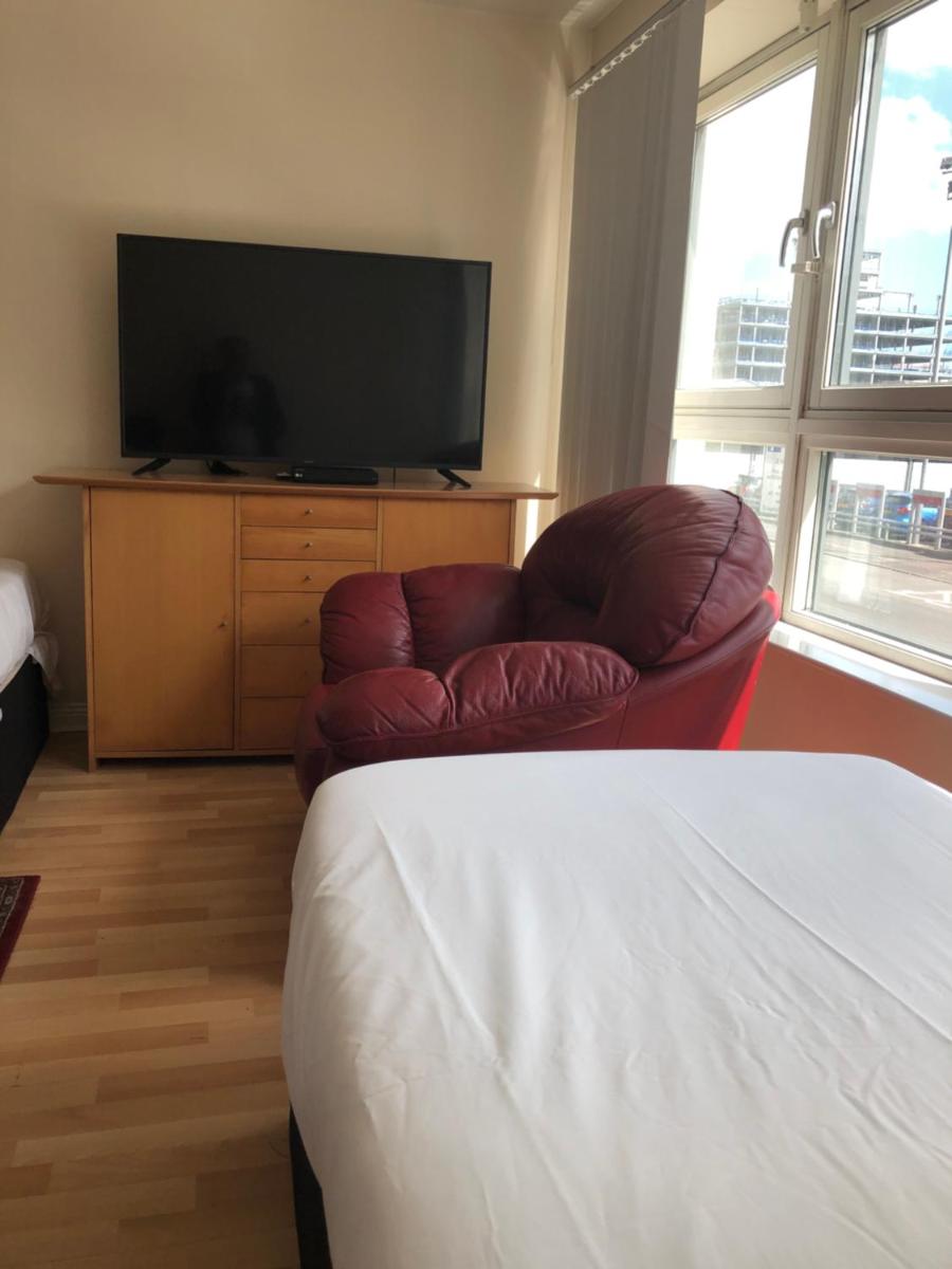 Wallace Hide Out - Housity