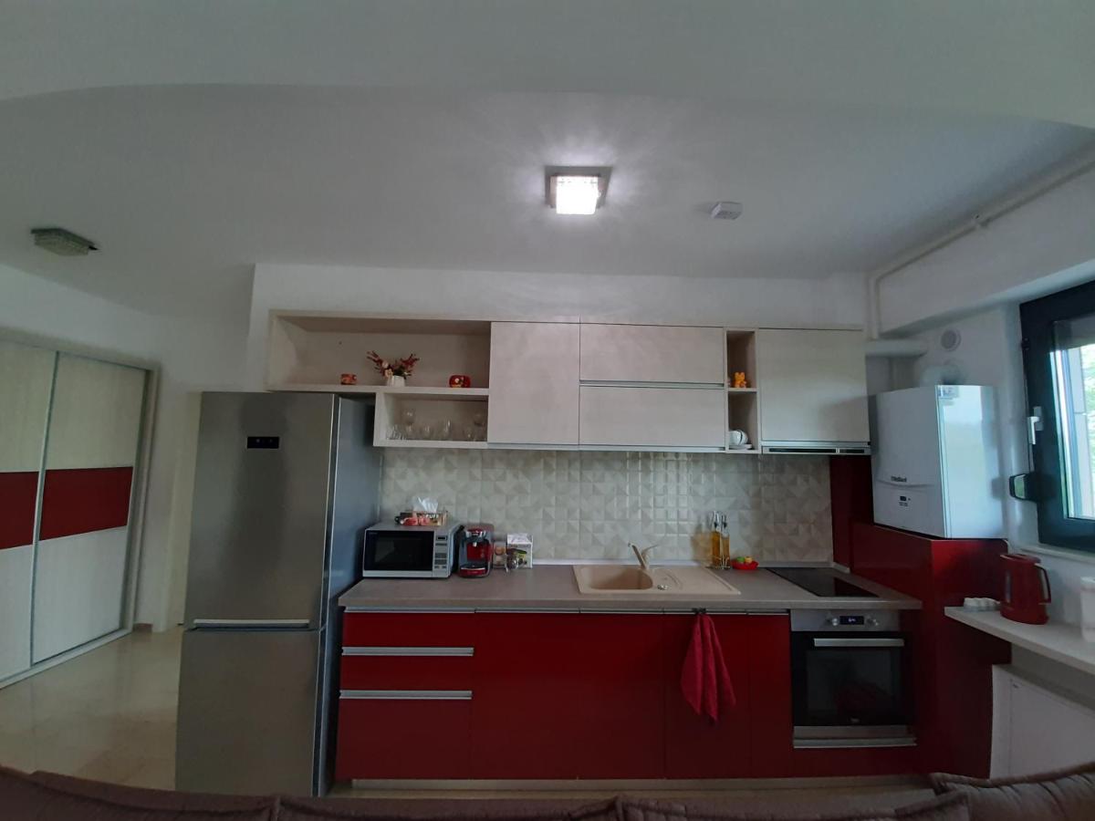 Apartament Sebastian - Vila Sophia 3 Mamaia - Housity