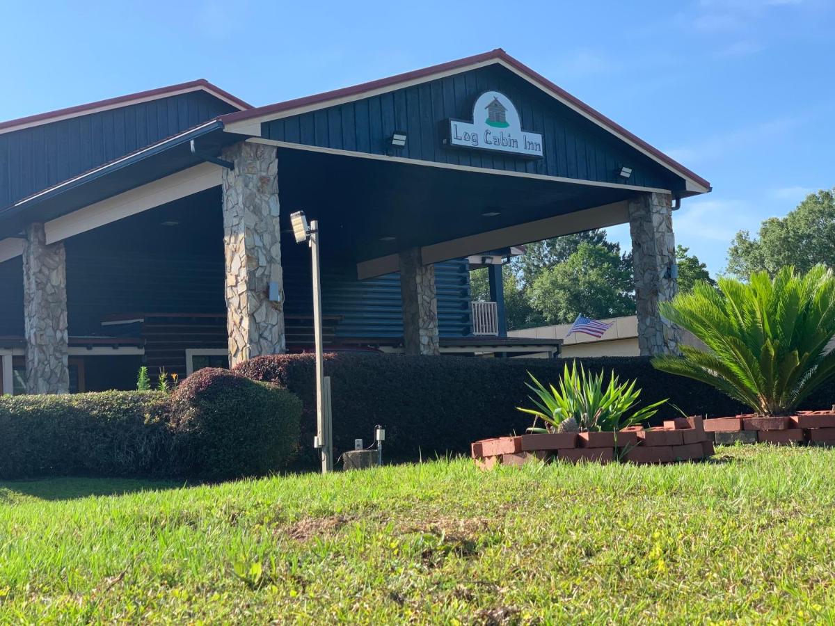 Log Cabin Inn - Housity