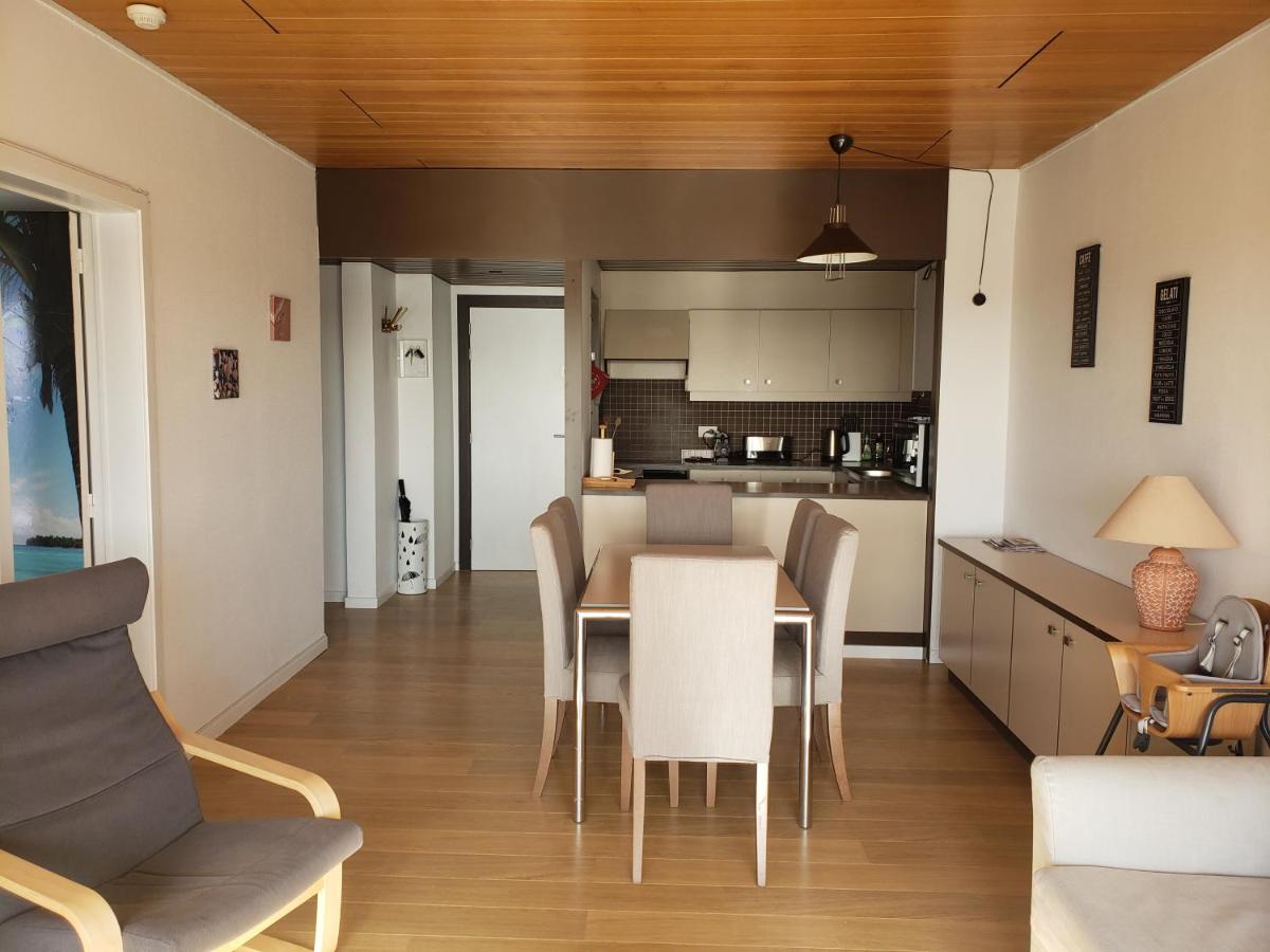 Appartement en bord de mer avec piscine intérieure - Housity